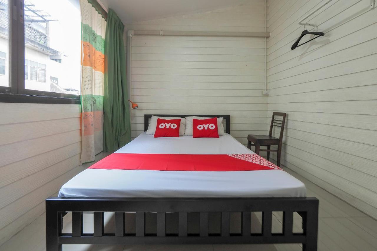 โอโย 1016 เจดเฮ้าส์ Hotel กรุงเทพมหานคร ภายนอก รูปภาพ